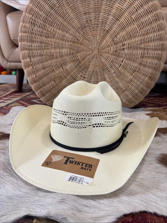 Twister Other - Twister straw, cowboy hat 7 7/8